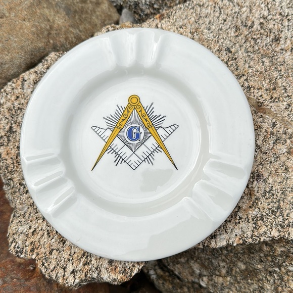 Freemason | Other | Masonic Freemason Ceramic Ashtray With Compass ...